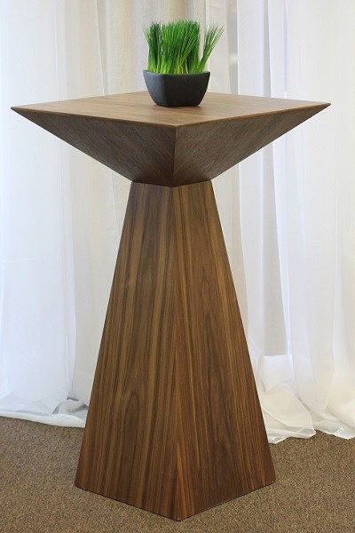WOODEN-EURO-TABLE